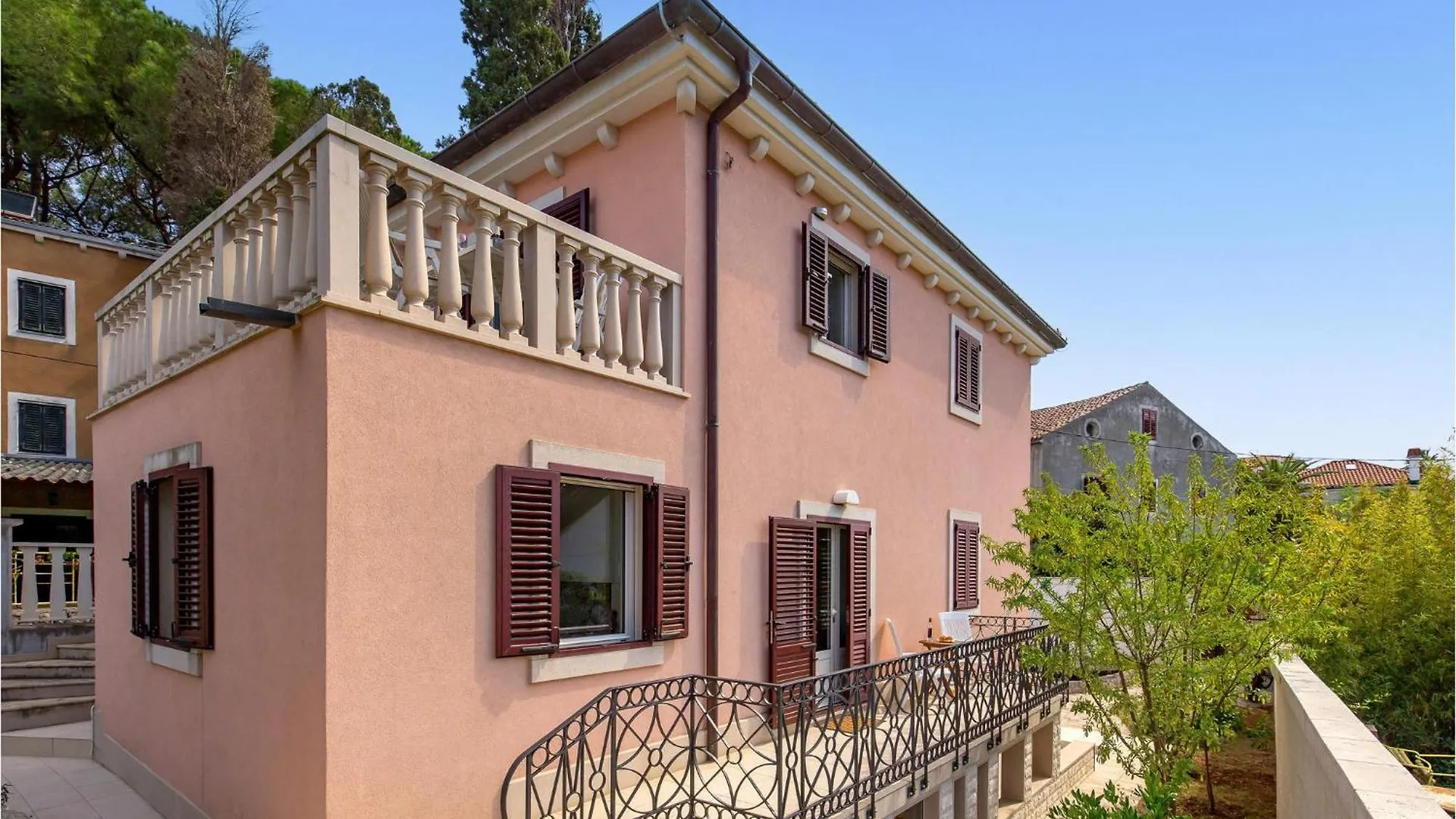 Cozy Apartment In Veli Losinj With Wifi